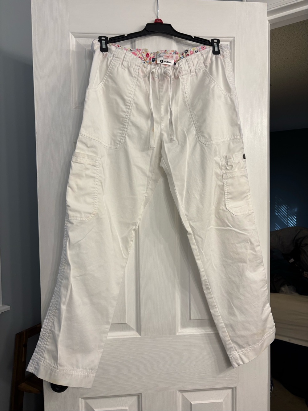 koi Stretch White Scrub Pant with Floral Waistband
